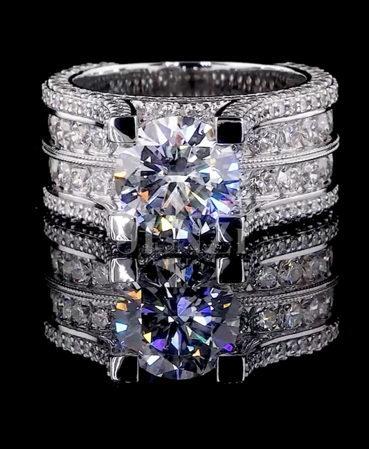 Regaliya Ring