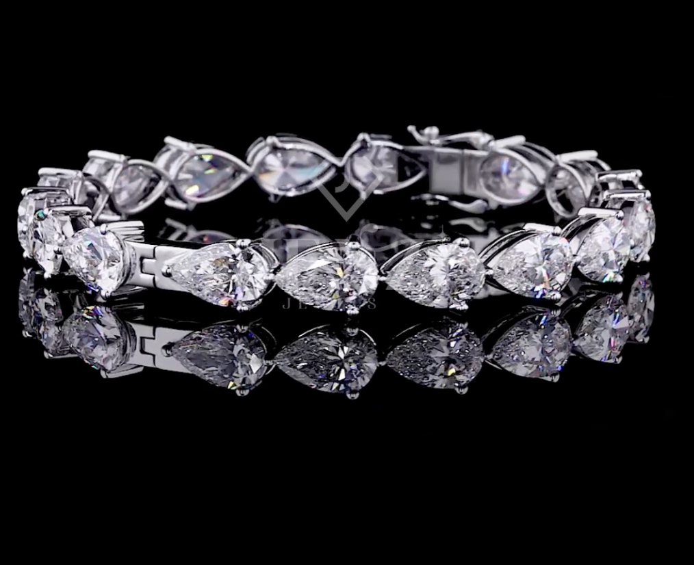 Pear Bangle