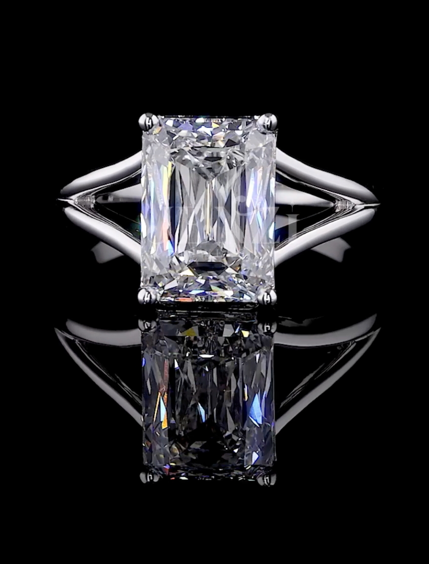 Kriss Solitaire Ring