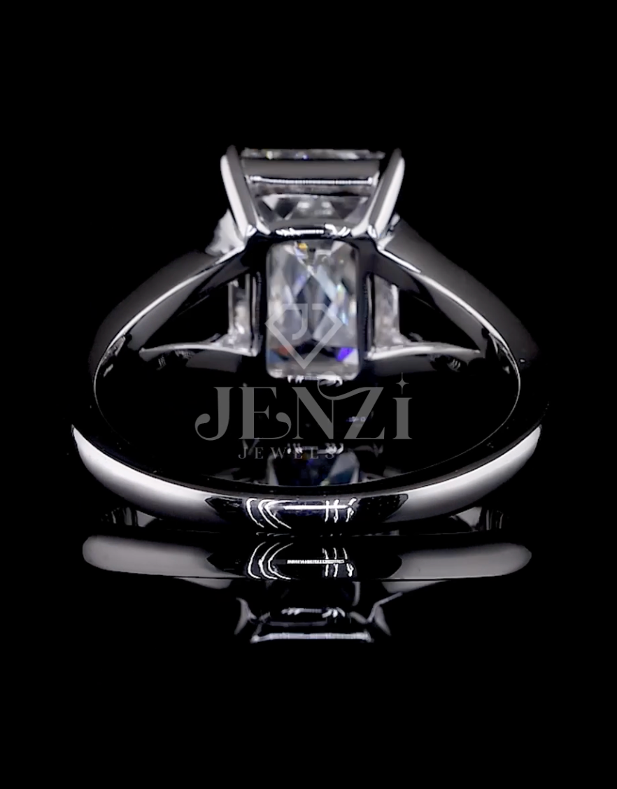 Kriss Solitaire Ring