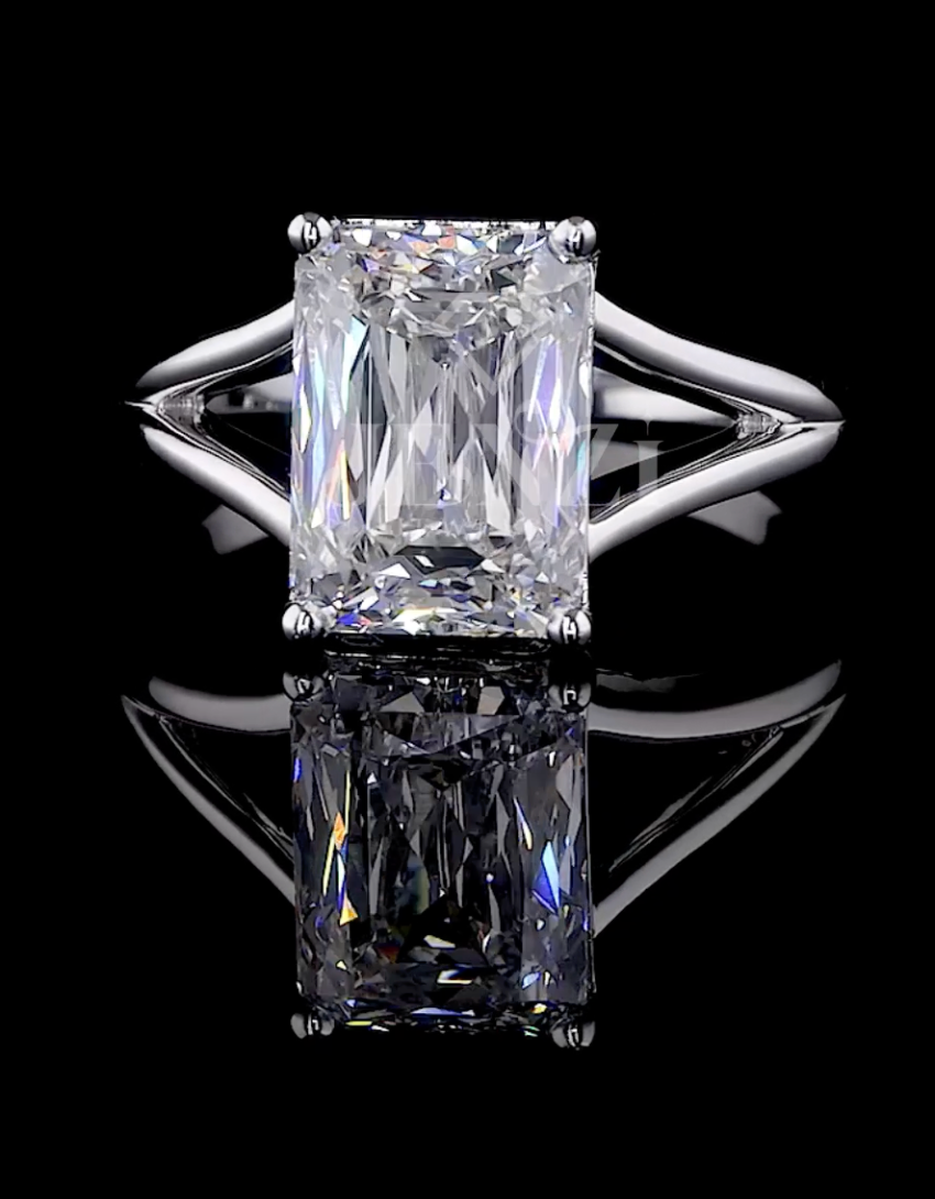 Kriss Solitaire Ring